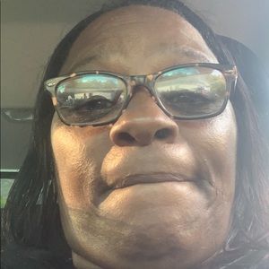 Meet your Posher, Debra